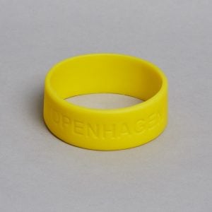 Velgørenheds armbånd.